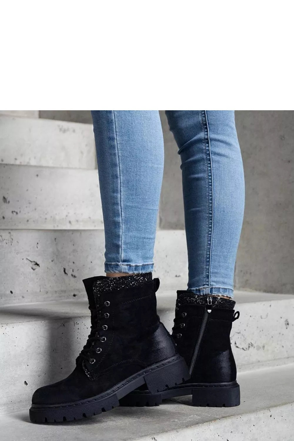 Batai, modelis 204602 Solea