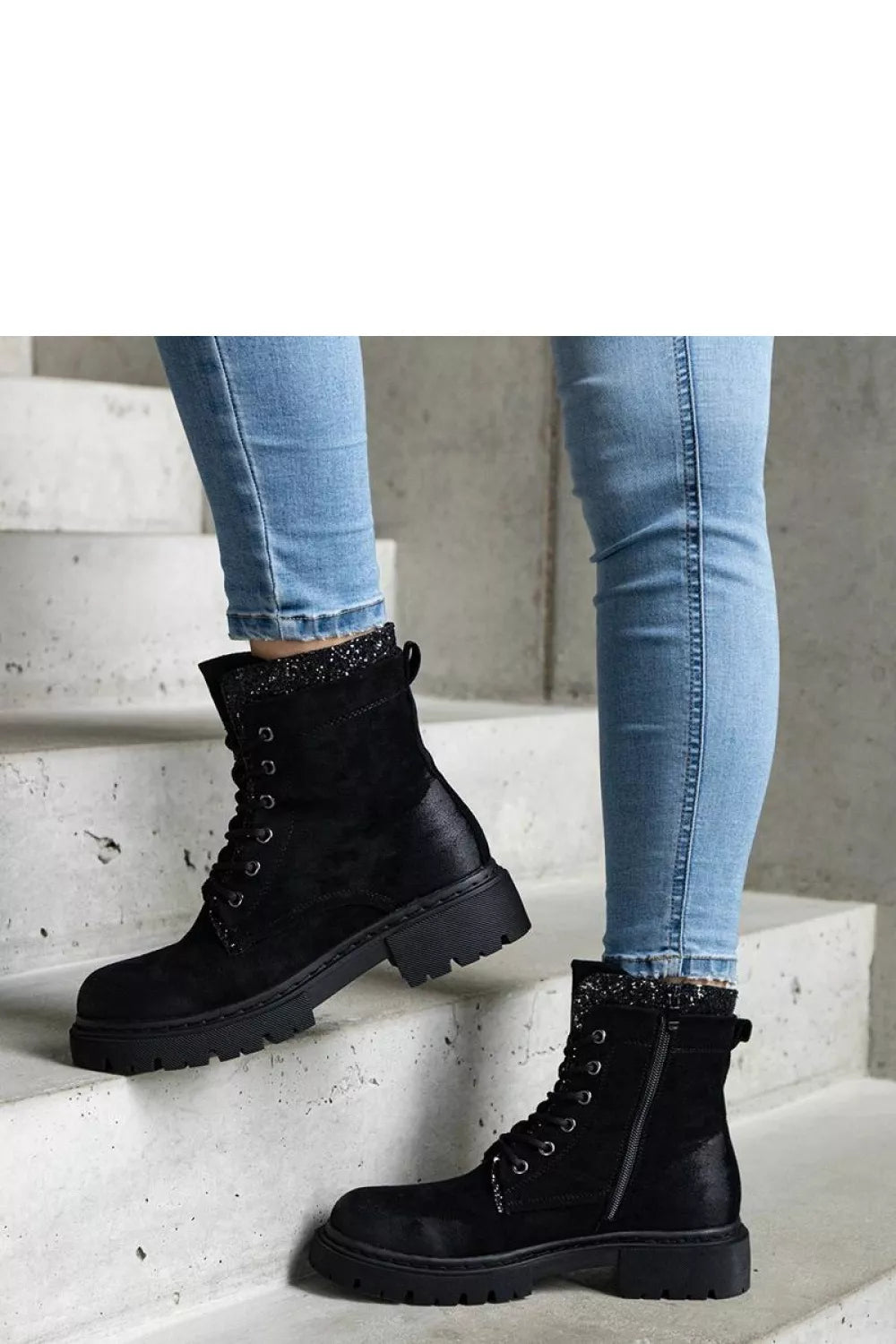 Batai, modelis 204602 Solea