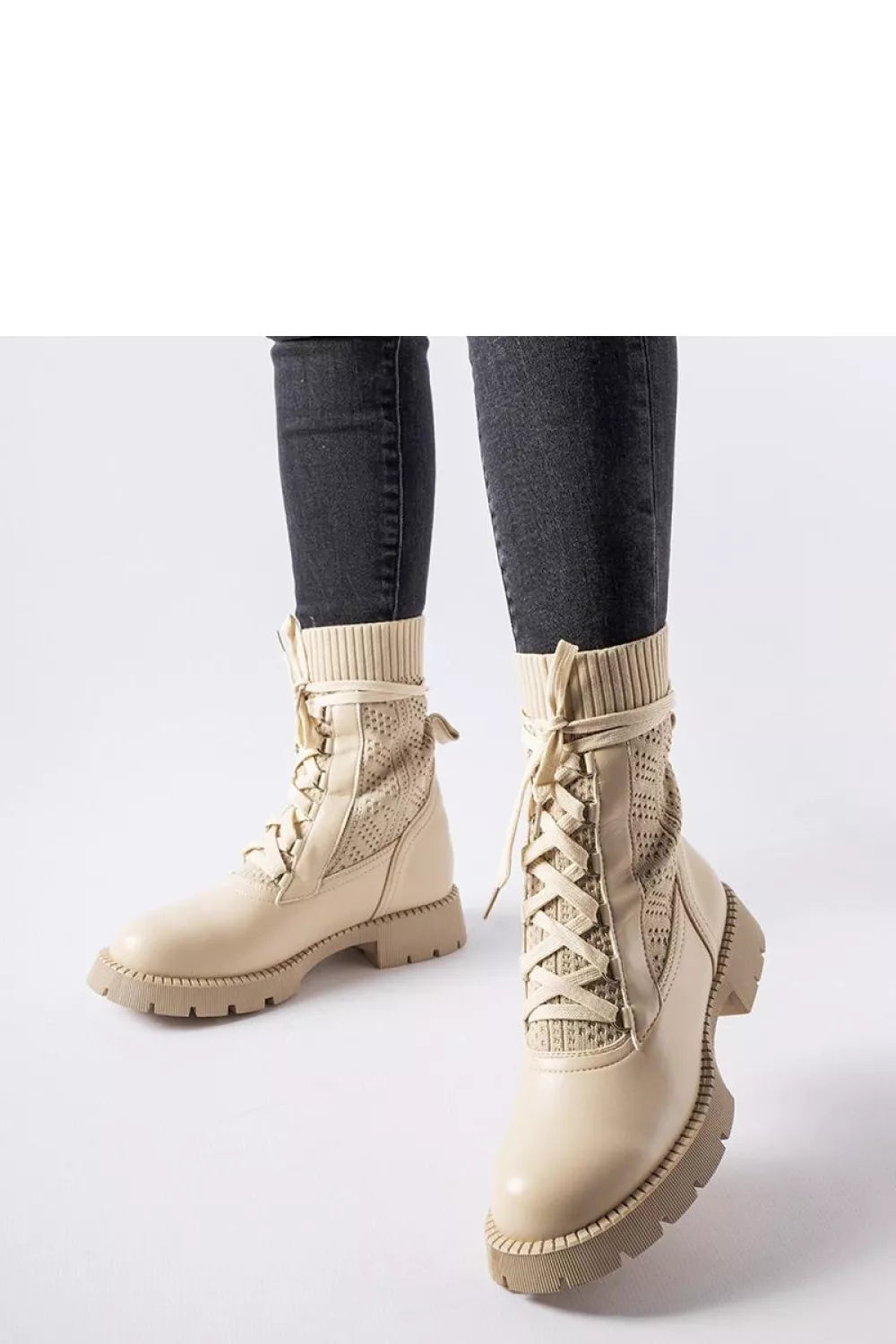 Batai, modelis 204606 Solea