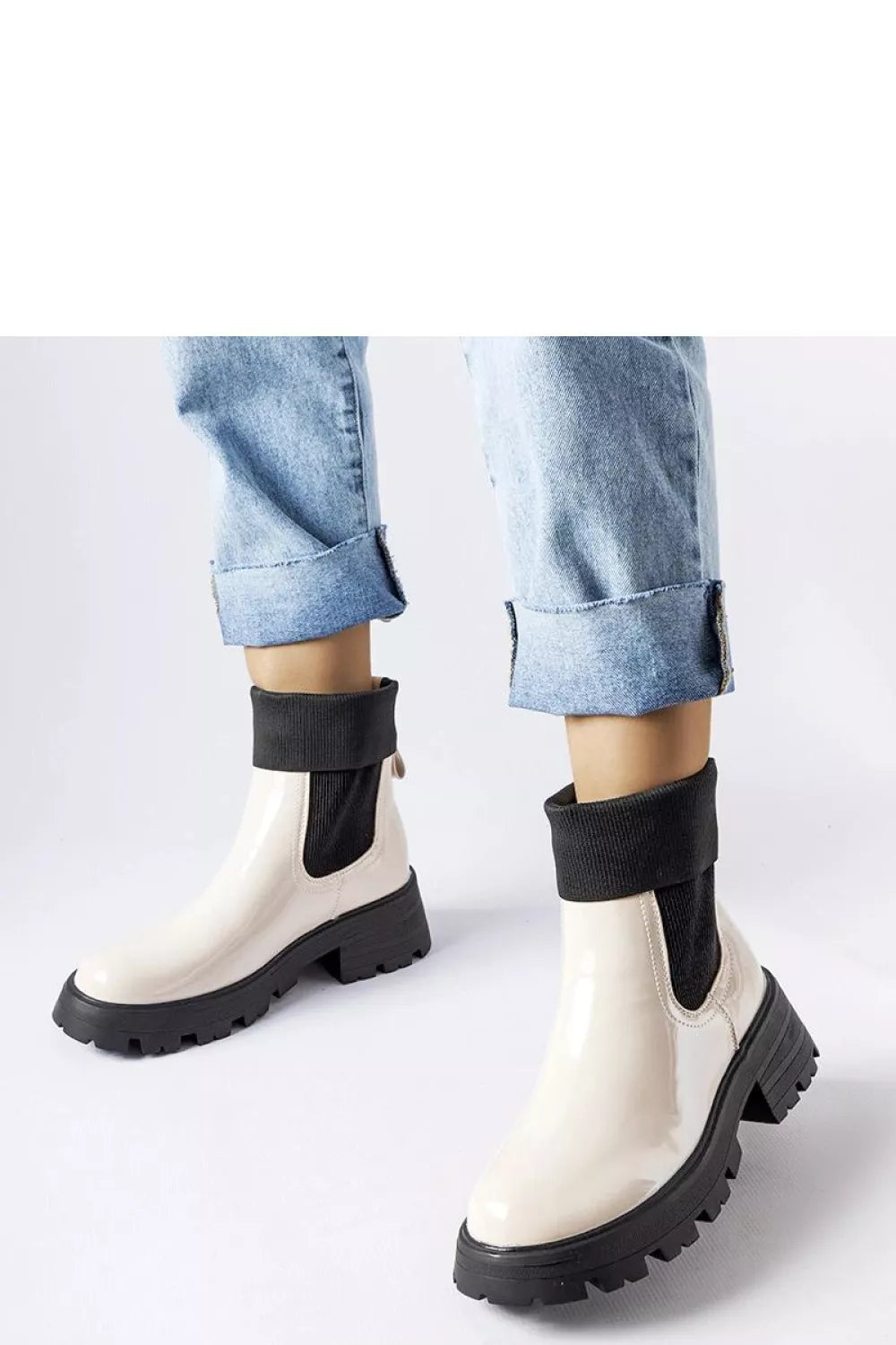 Batai, modelis 204616 Solea