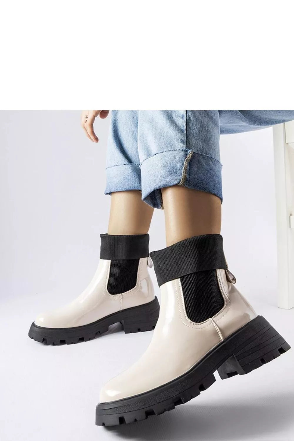 Batai, modelis 204616 Solea