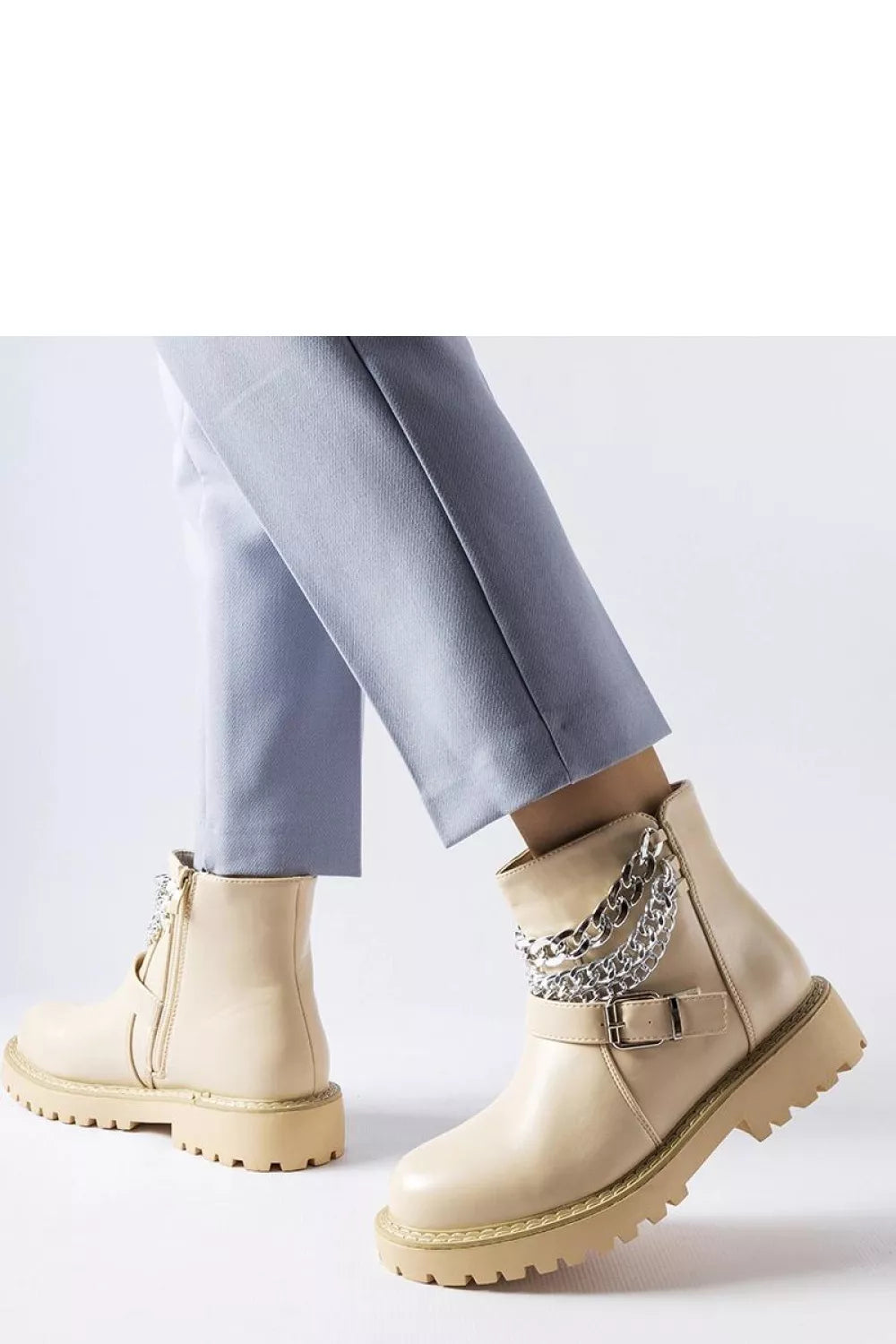 Batai, modelis 204617 Solea