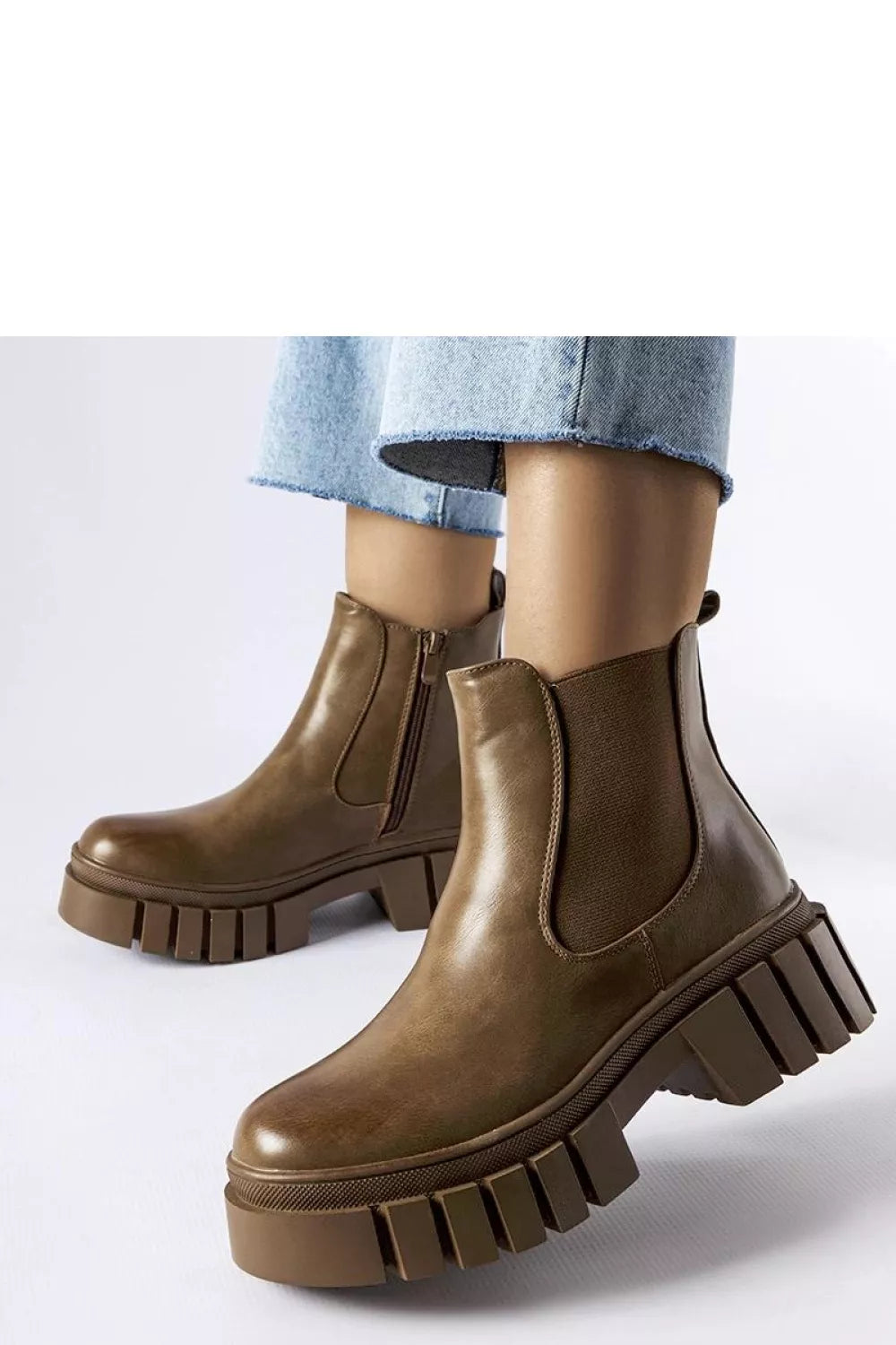 Batai, modelis 204619 Solea