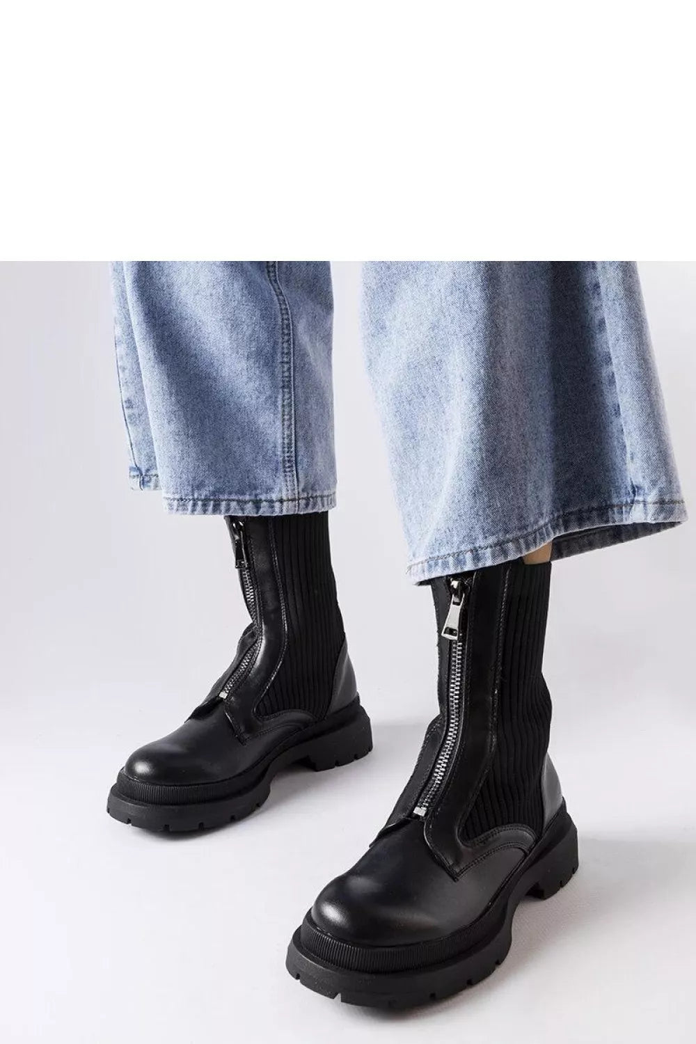 Batai, modelis 204626 Solea