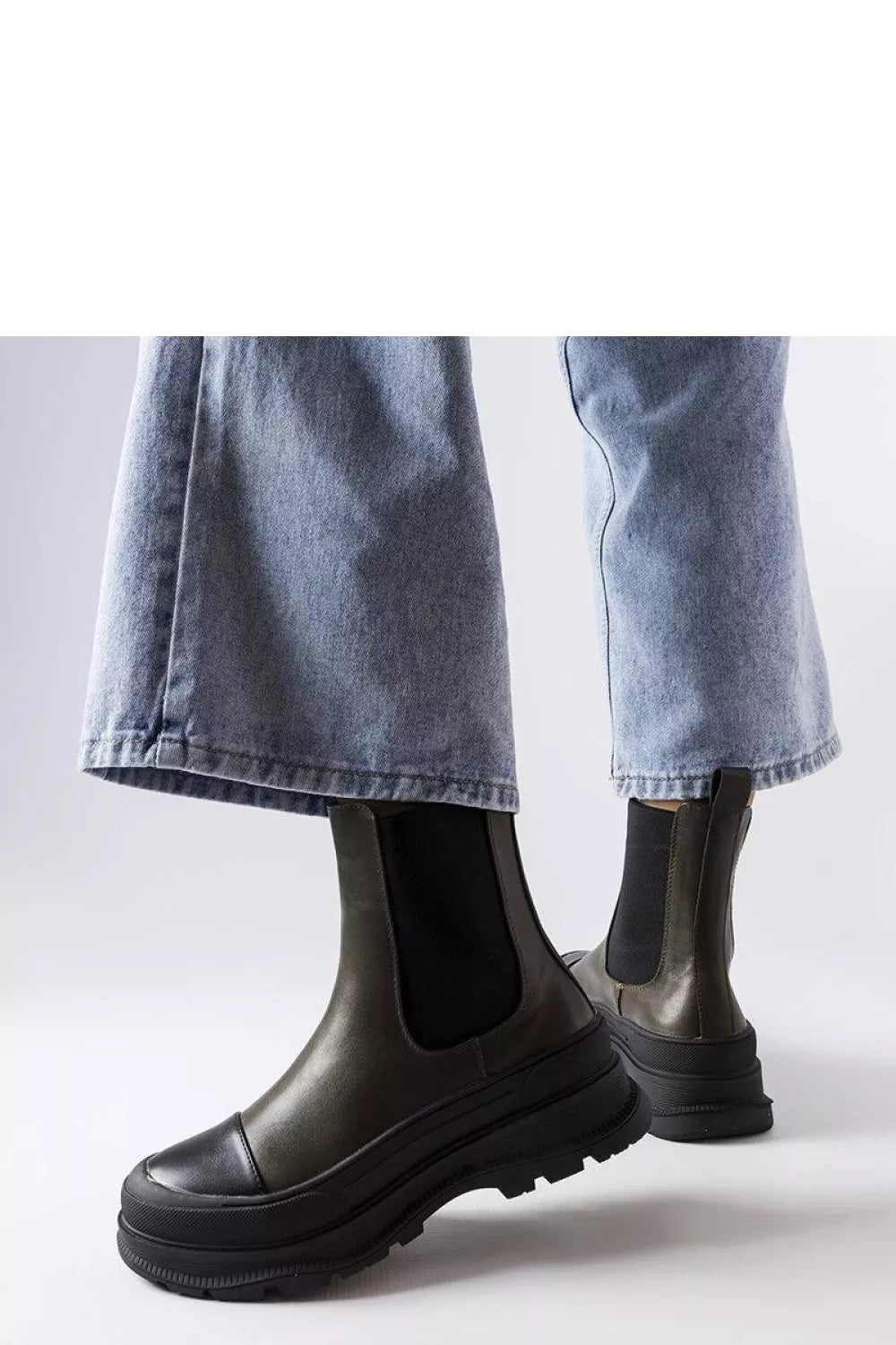 Batai, modelis 204627 Solea