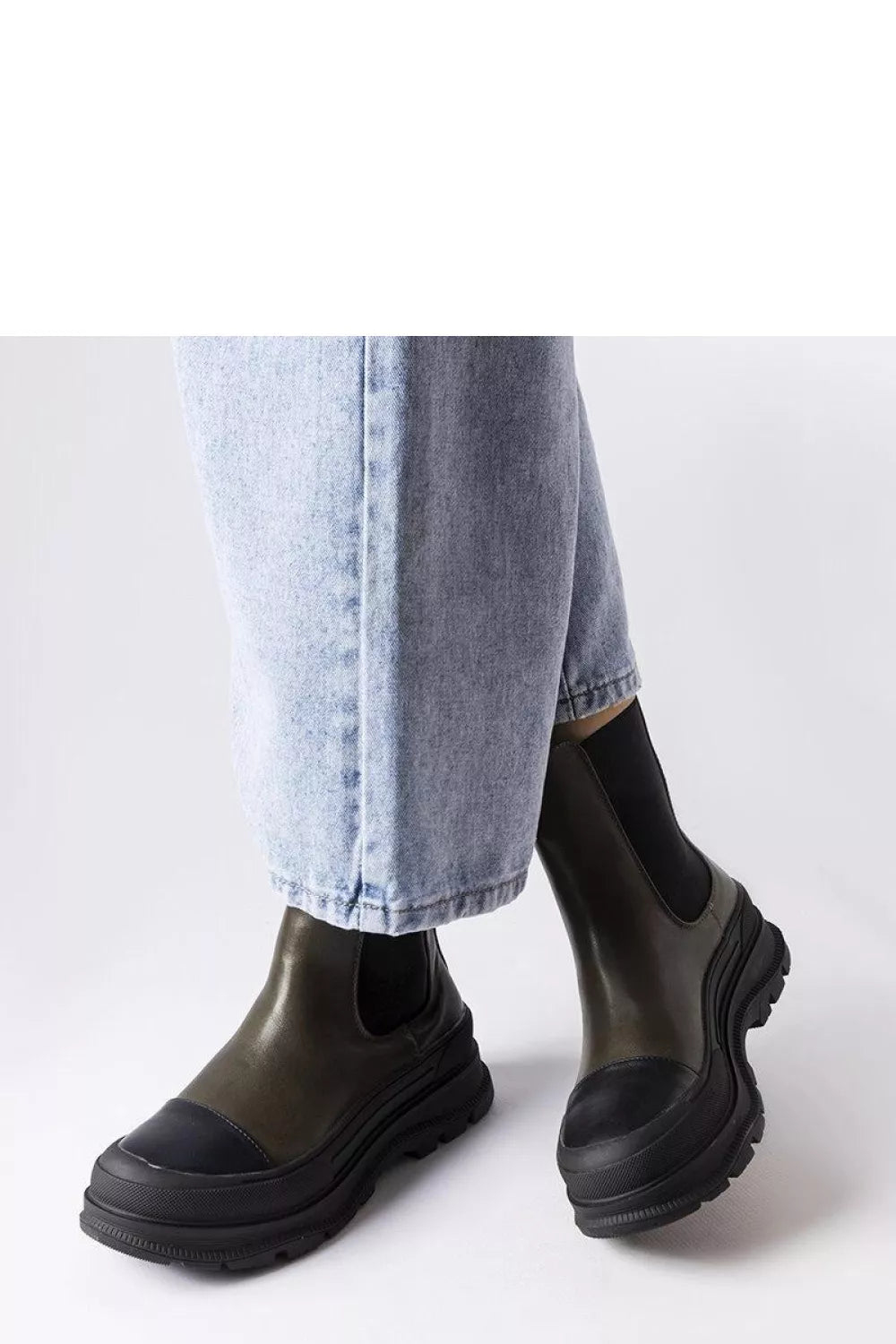 Batai, modelis 204627 Solea