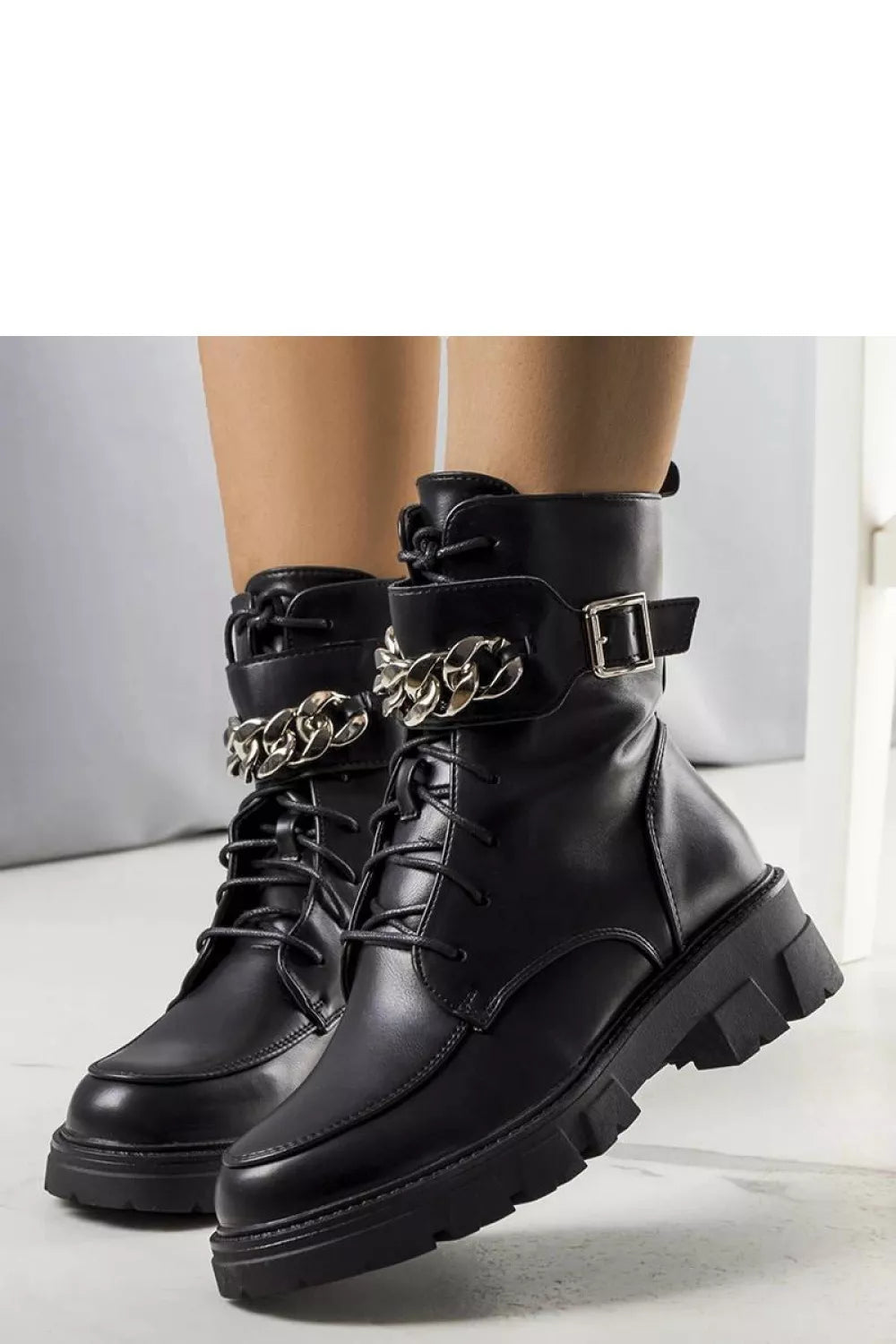 Batai, modelis 204630 Solea