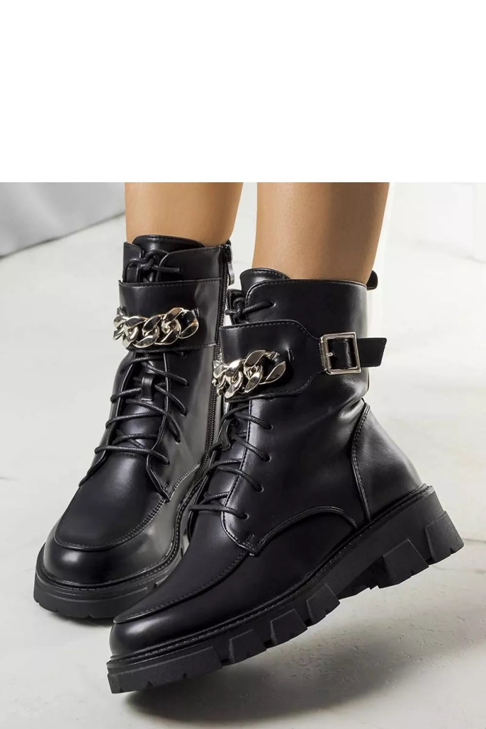 Batai, modelis 204630 Solea