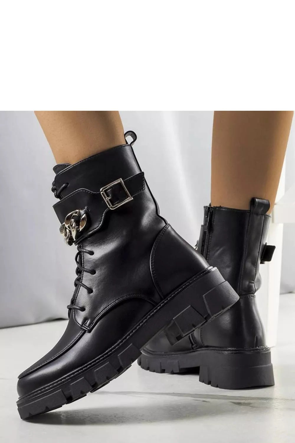 Batai, modelis 204630 Solea