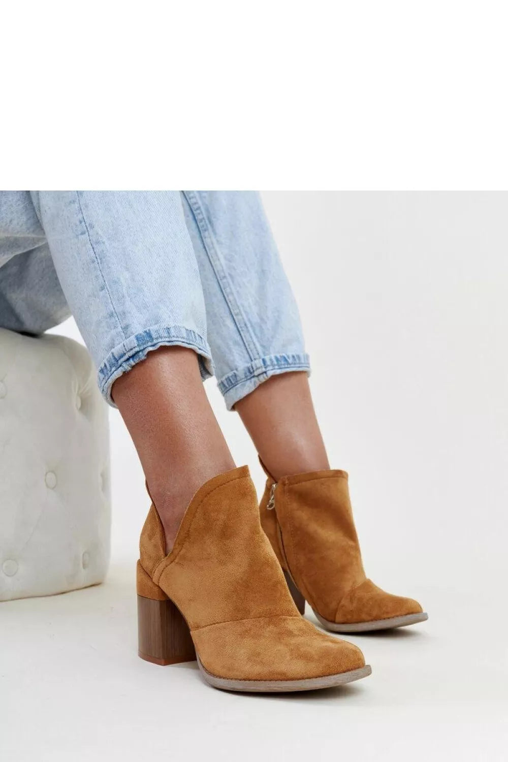 Auliniai batai su kulnais, modelis 204715 Solea