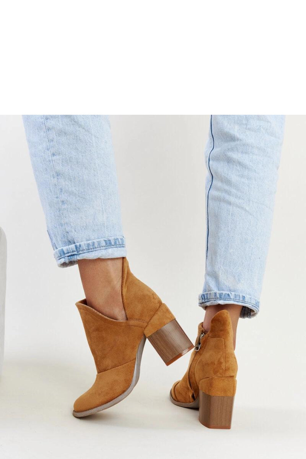 Auliniai batai su kulnais, modelis 204715 Solea