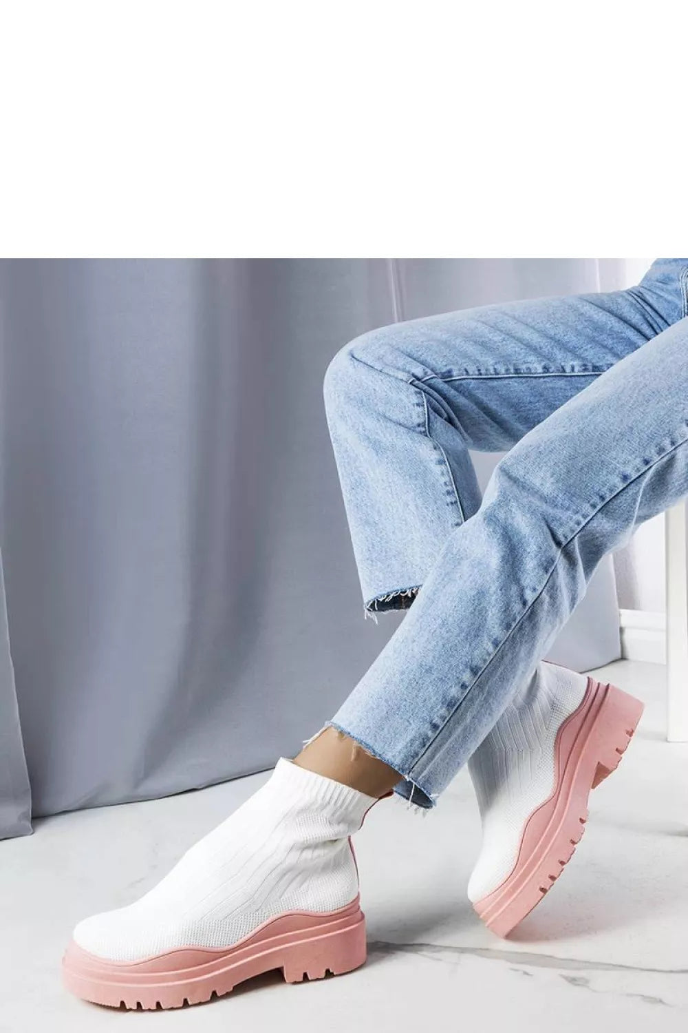 Batai, modelis 204843 Solea