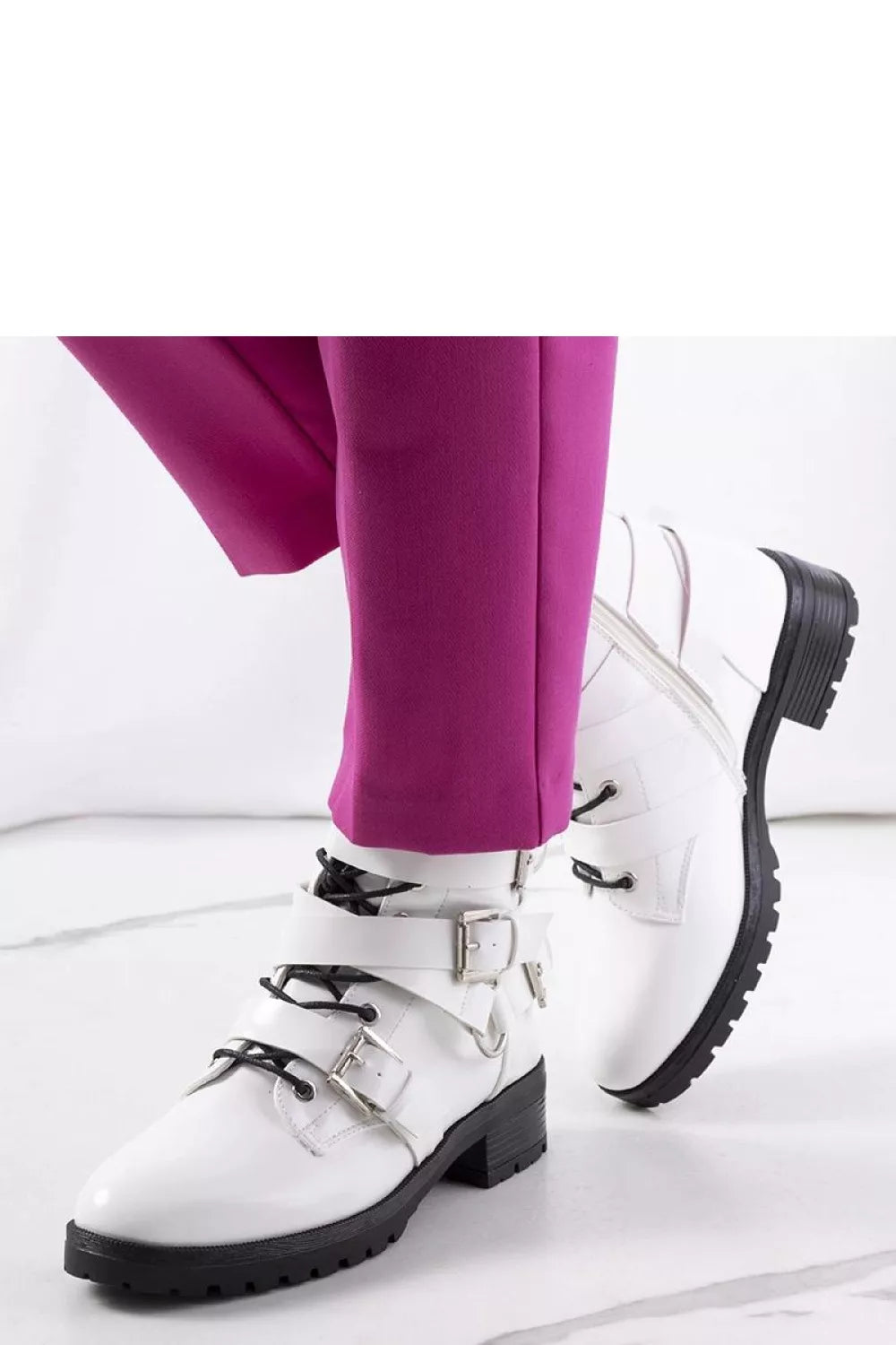 Batai, modelis 204857 Solea