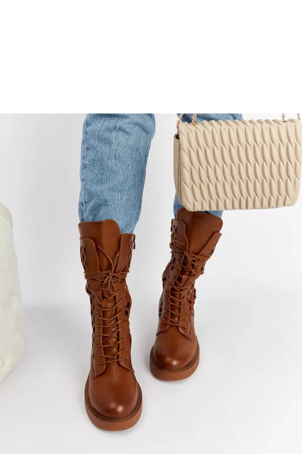 Batai, modelis 205042 Solea