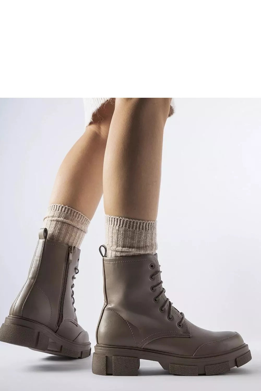 Batai, modelis 205063 Solea