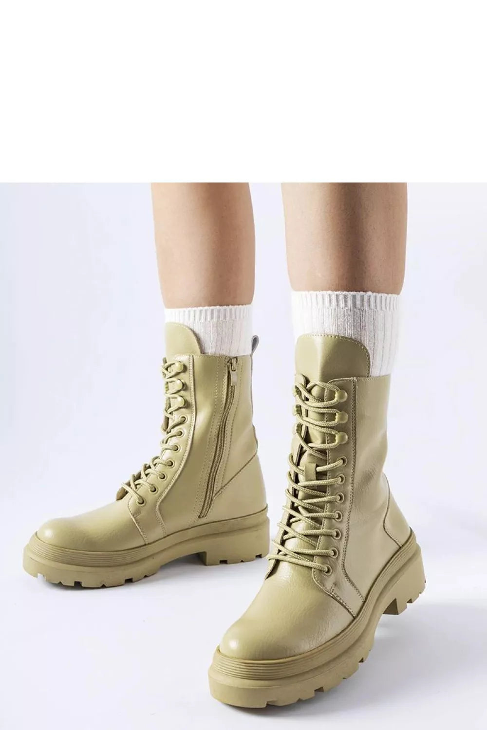 Batai, modelis 205073 Solea