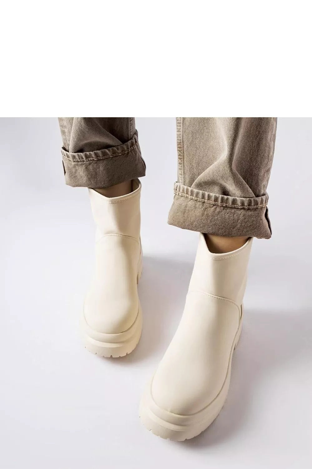 Batai, modelis 205111 Solea