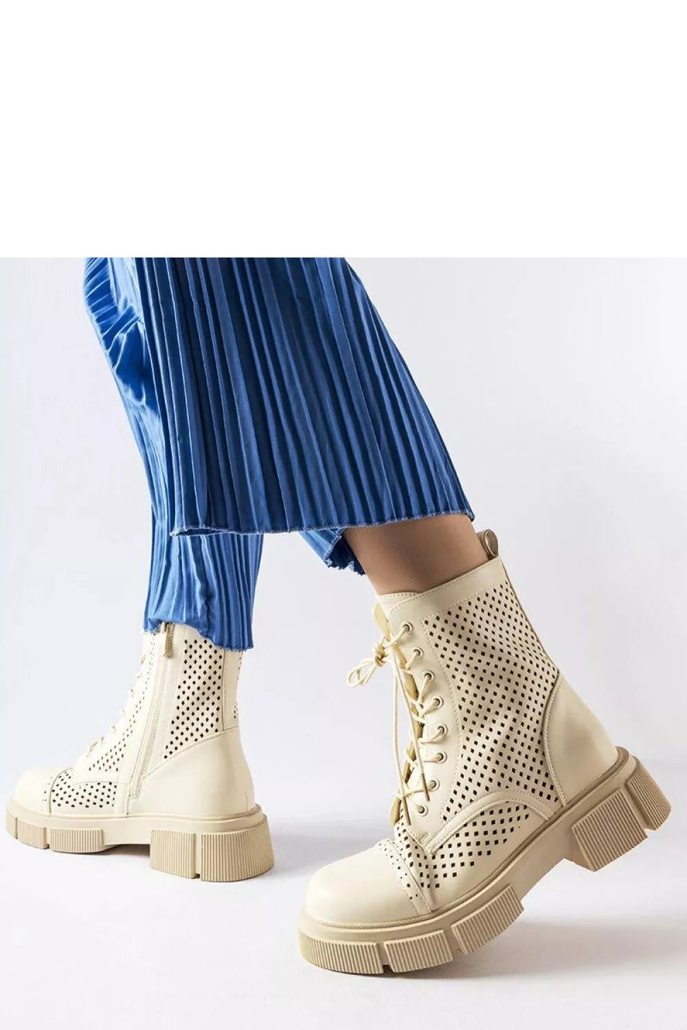 Batai, modelis 205119 Solea