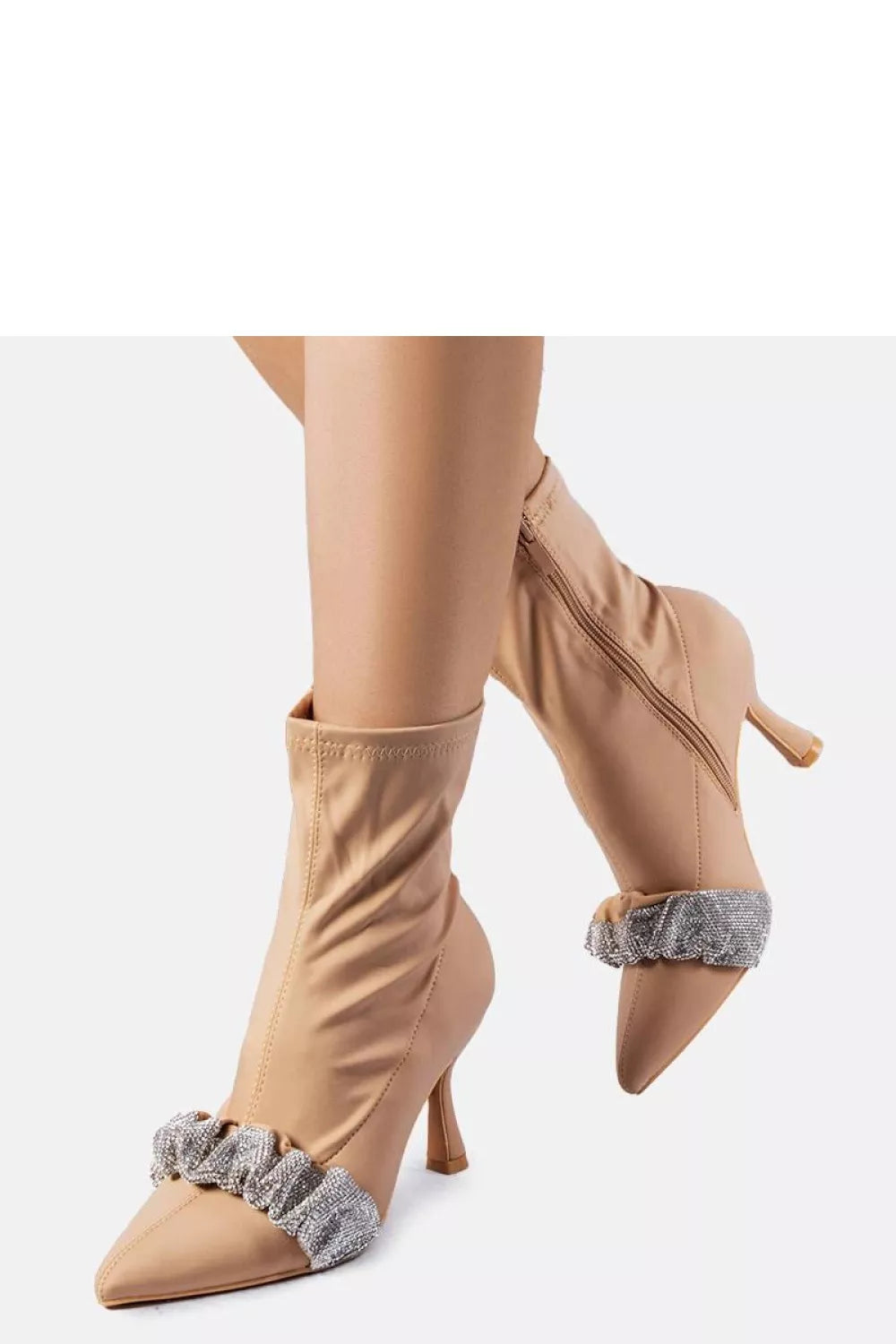 Auliniai batai su kulnais, modelis 205130 Solea