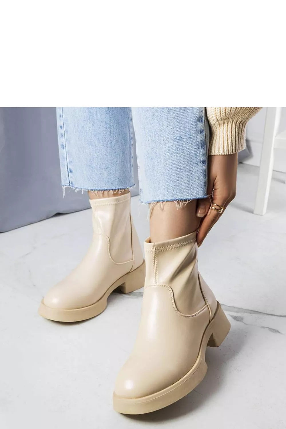 Batai, modelis 205131 Solea