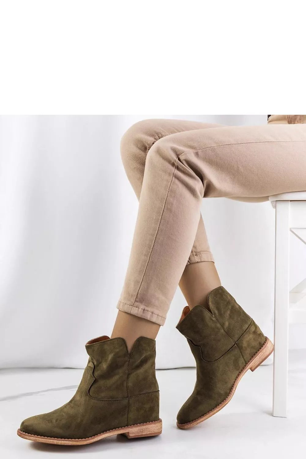 Batai, modelis 205160 Solea