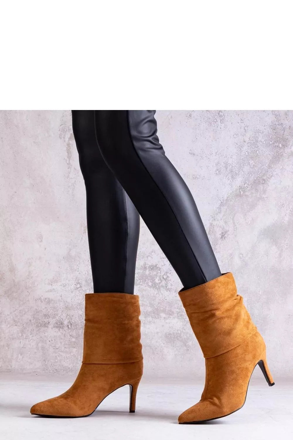 Auliniai batai su kulnais, modelis 205808 Solea