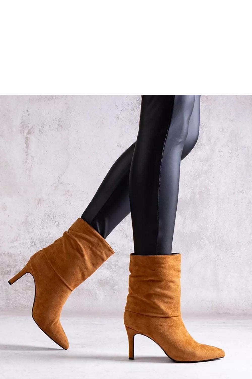 Auliniai batai su kulnais, modelis 205808 Solea