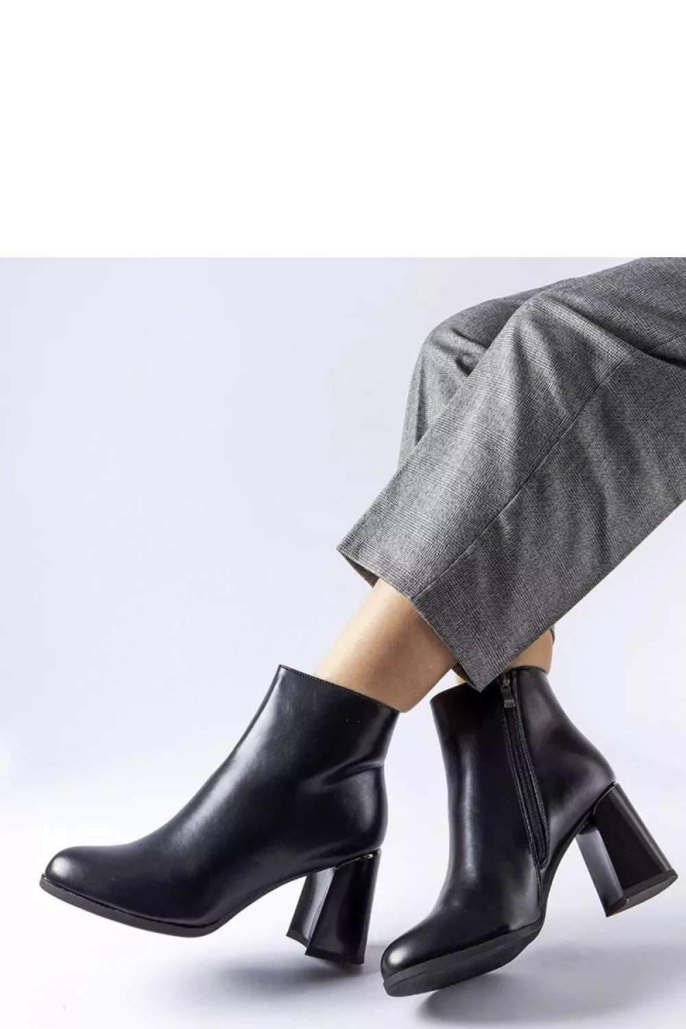 Auliniai batai su kulnais, modelis 205849 Solea