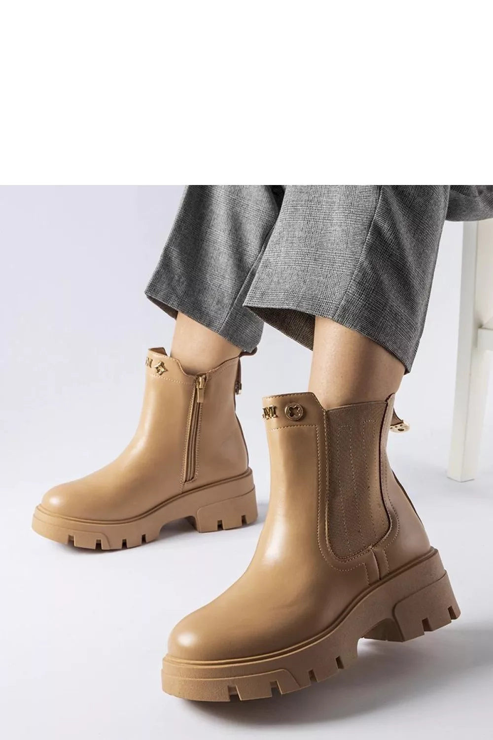 Batai, modelis 205850 Solea