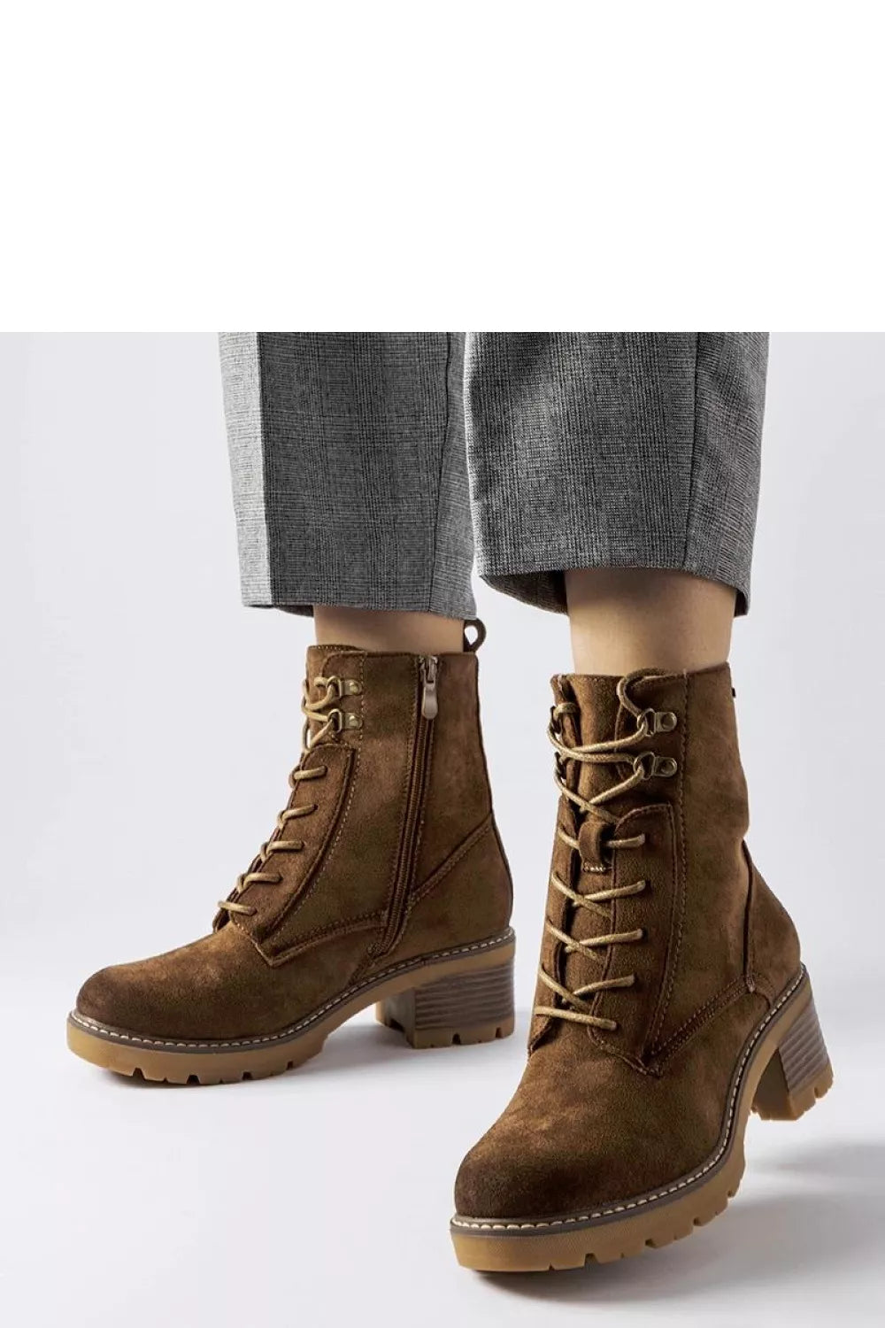 Auliniai batai su kulnais, modelis 205853 Solea