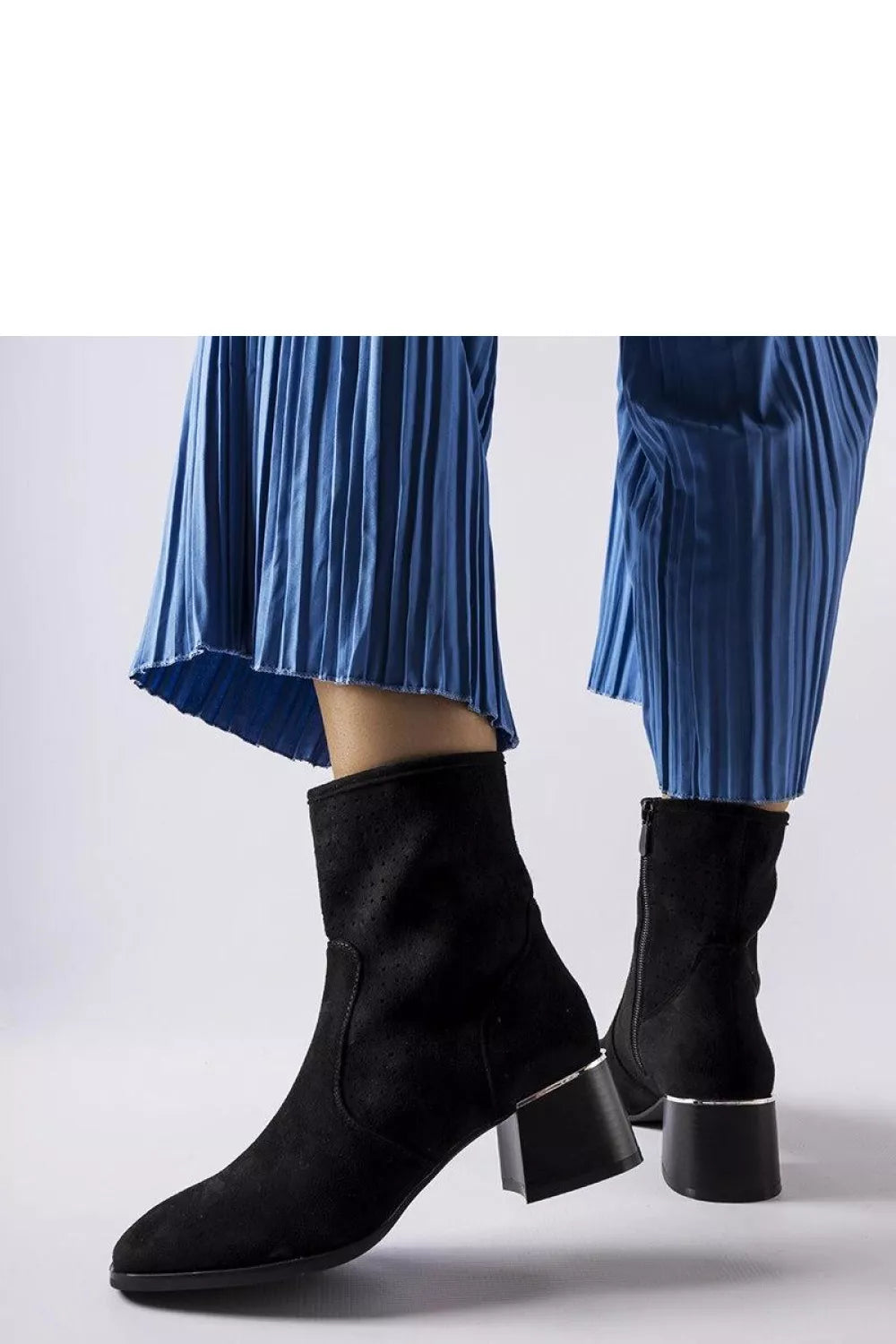 Auliniai batai su kulnais, modelis 205871, Soleà