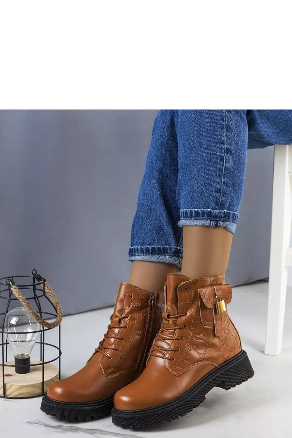 Batai, modelis 205886 Solea