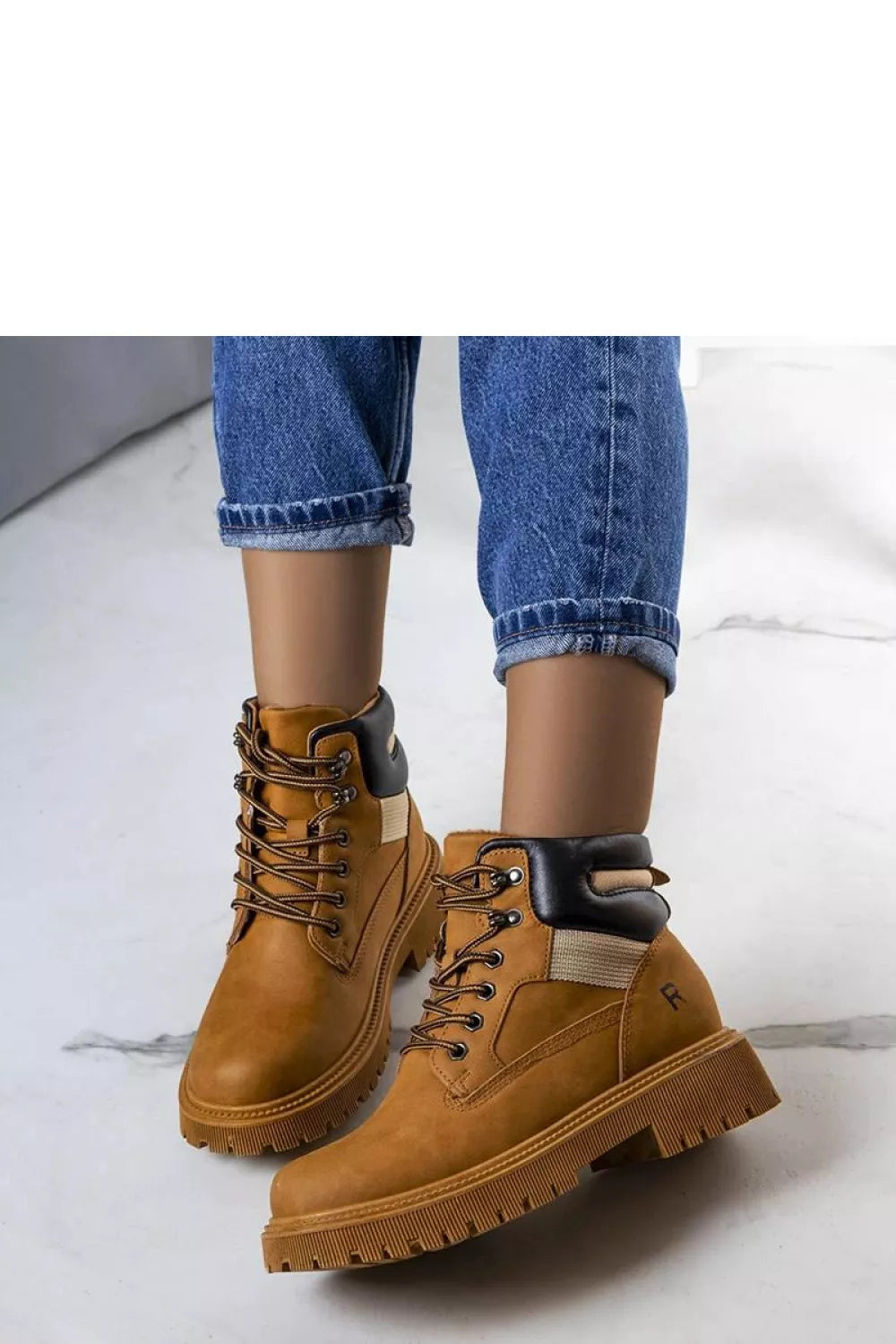 Batai, modelis 205887 Solea