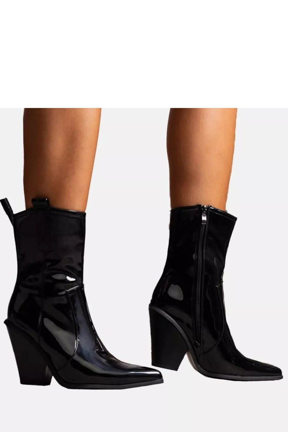 Auliniai batai su kulnais, modelis 205891 Solea