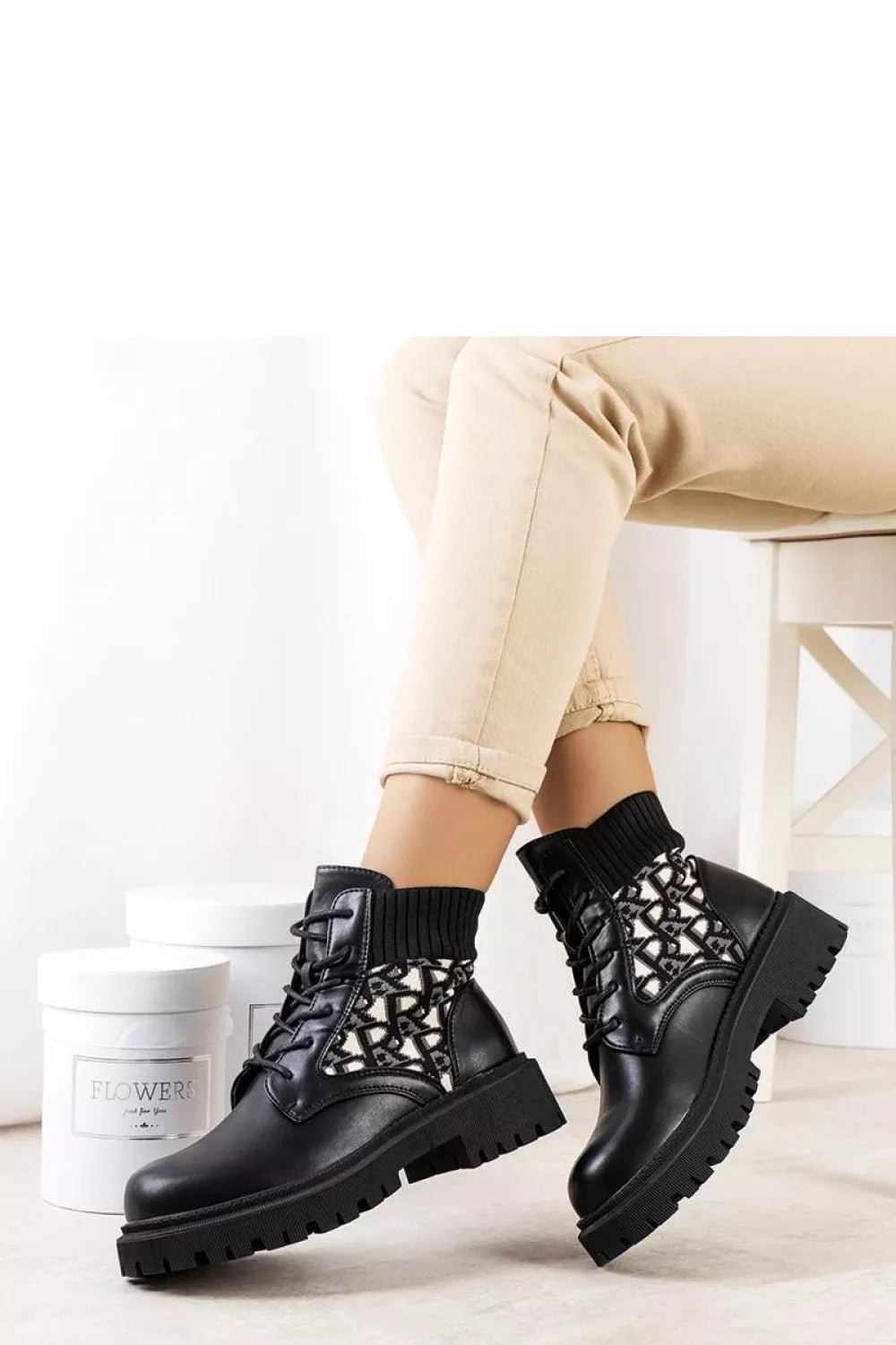 Batai, modelis 205893 Solea