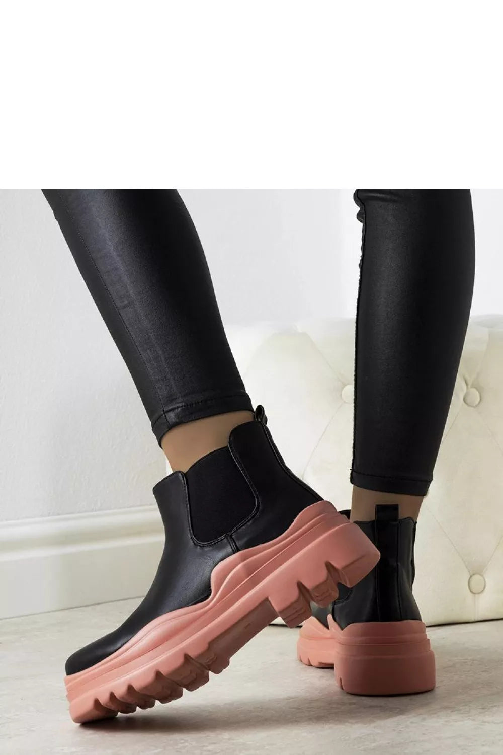 Batai, modelis 205895 Solea