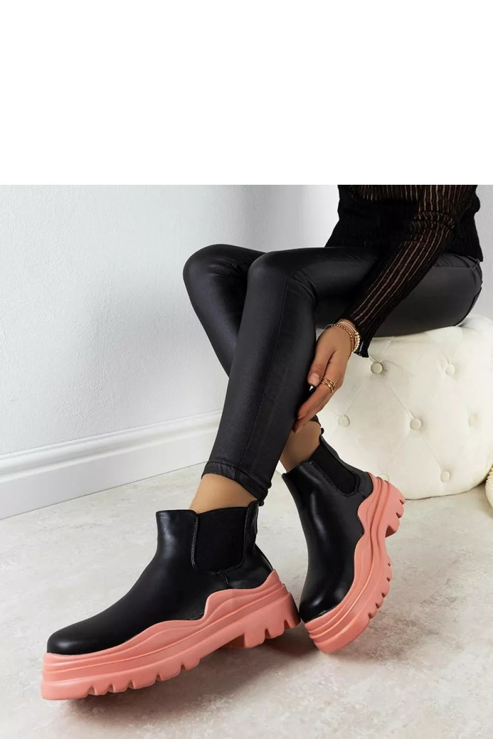 Batai, modelis 205895 Solea