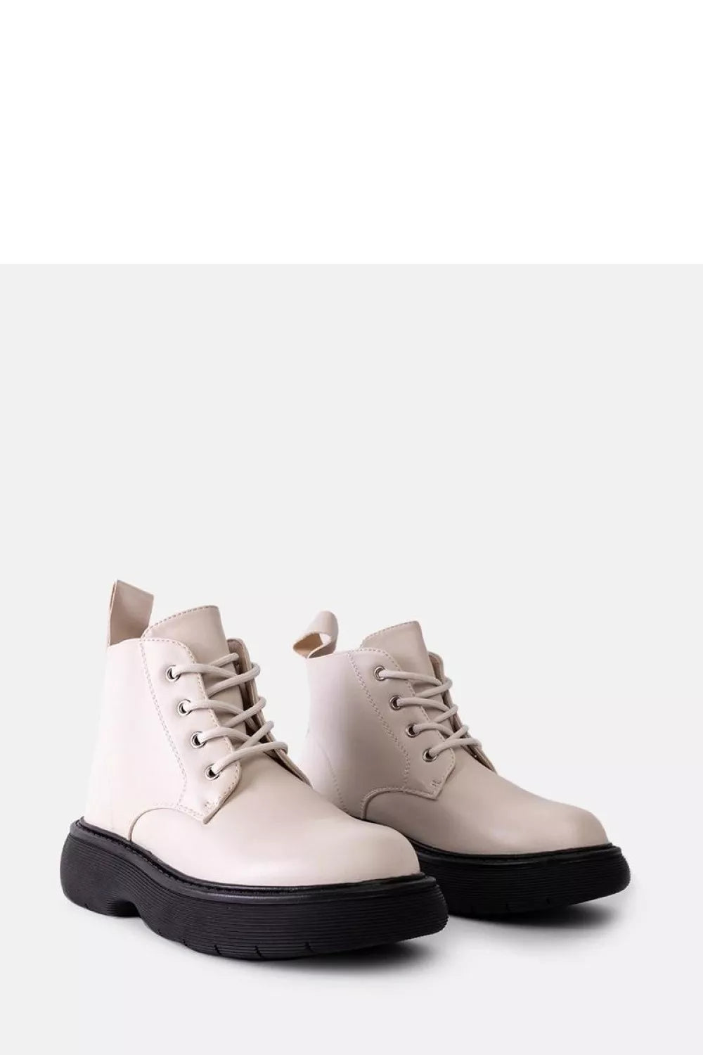 Batai, modelis 205901 Solea