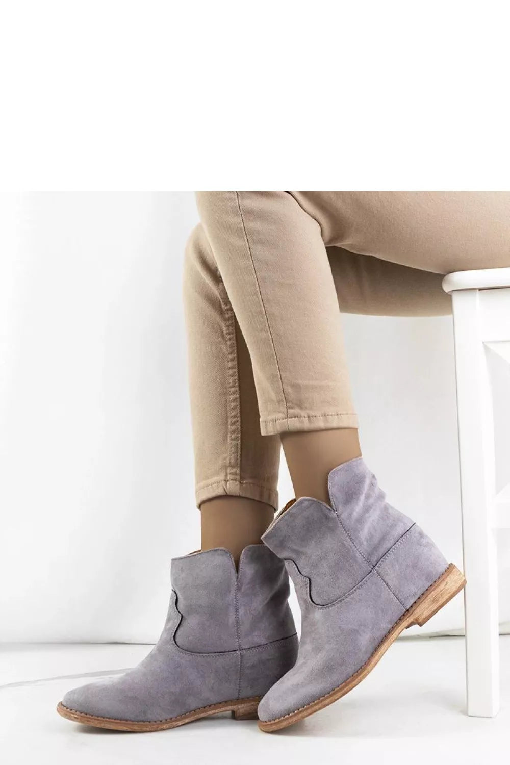 Batai, modelis 205904 Solea