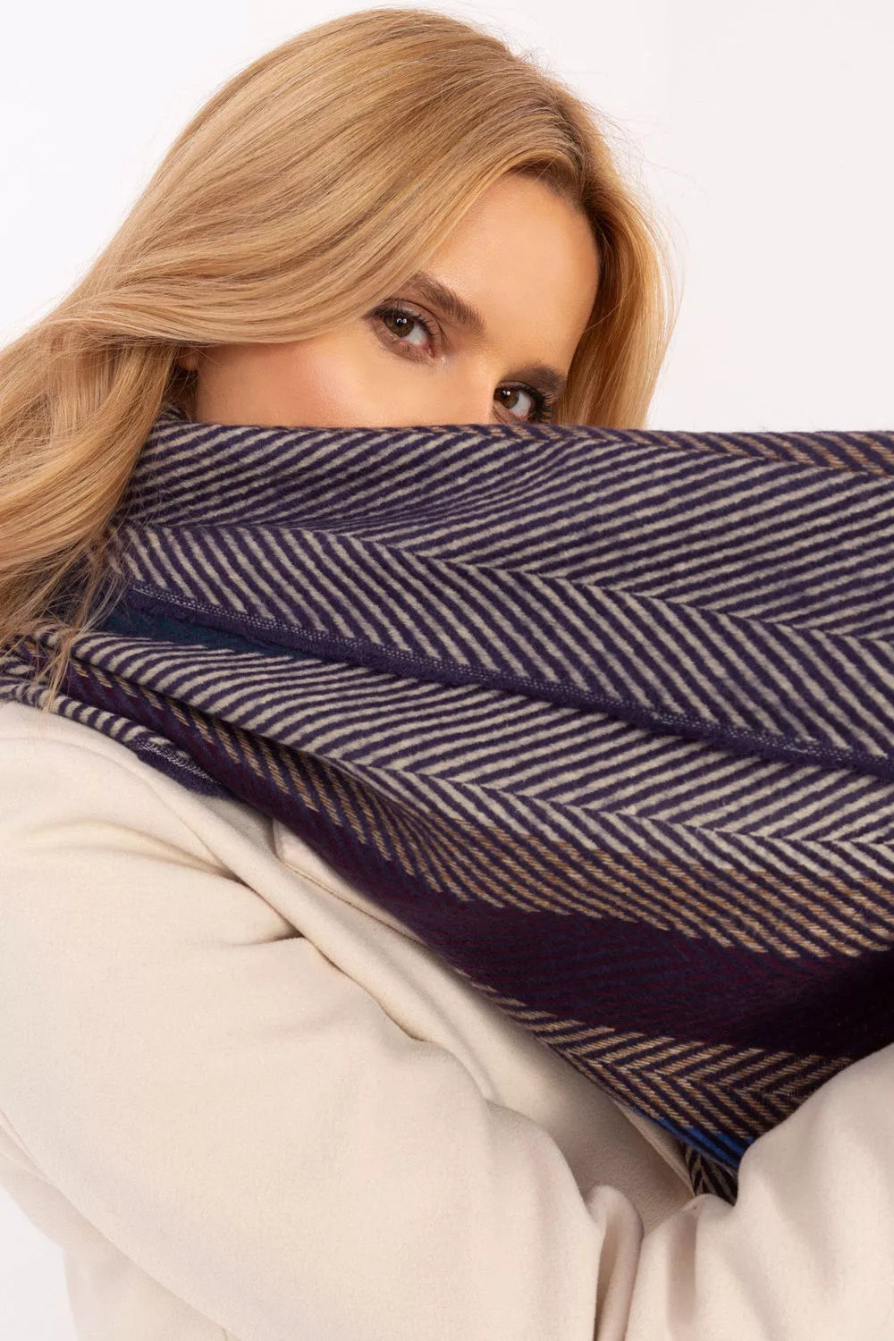 Šalis, modelis 206042 AT