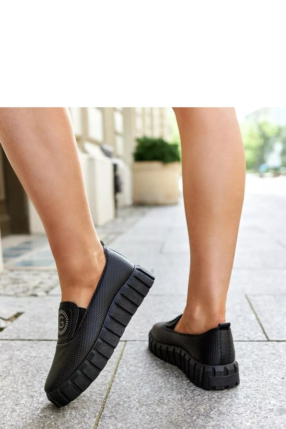 Pusbačiai, modelis 206460 Solea