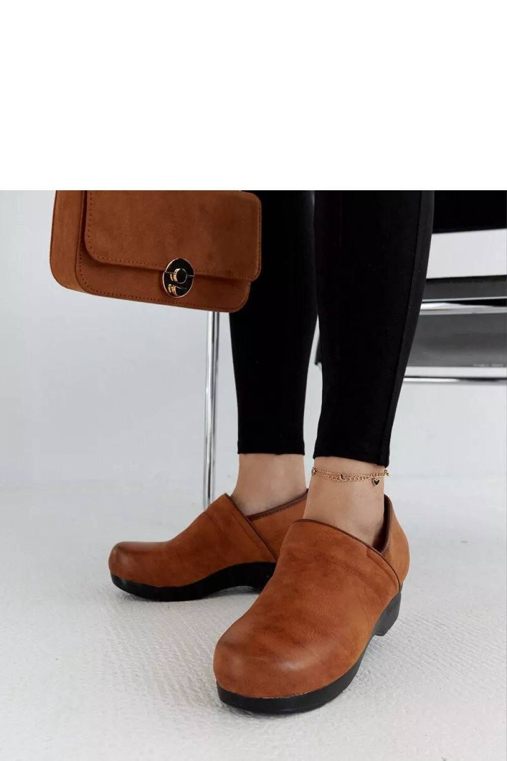 Pusbačiai, modelis 206479 Solea