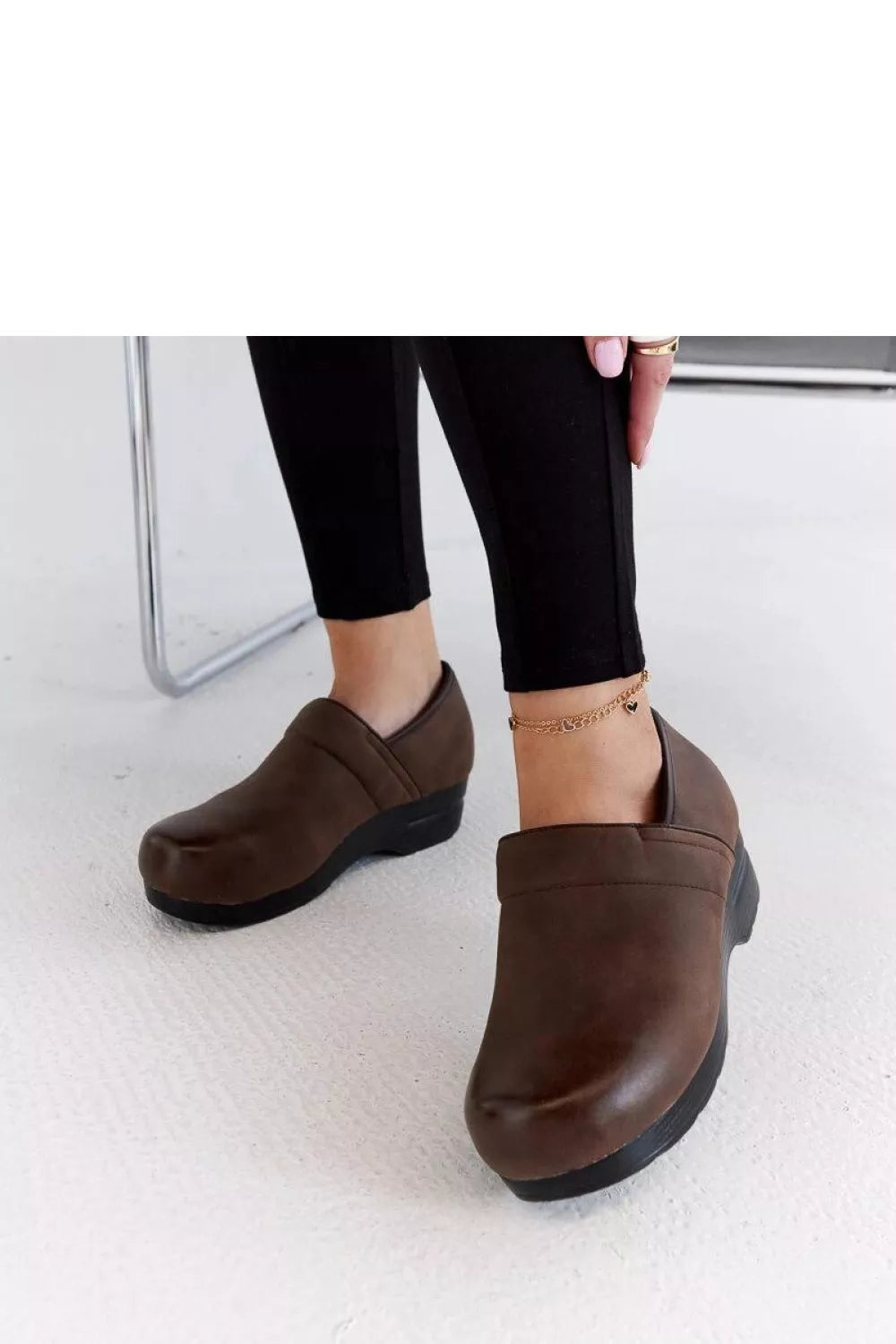 Pusbačiai, modelis 206481 Solea