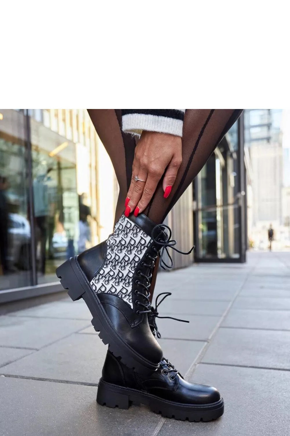 Batai, modelis 206533 Solea