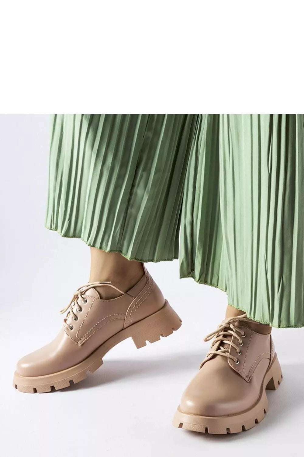 Pusbačiai, modelis 206572 Solea