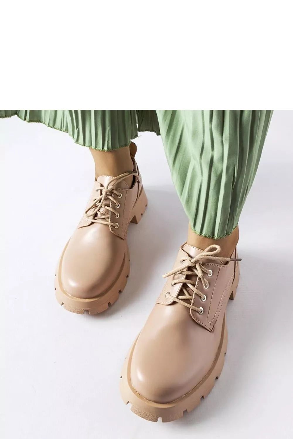 Pusbačiai, modelis 206572 Solea