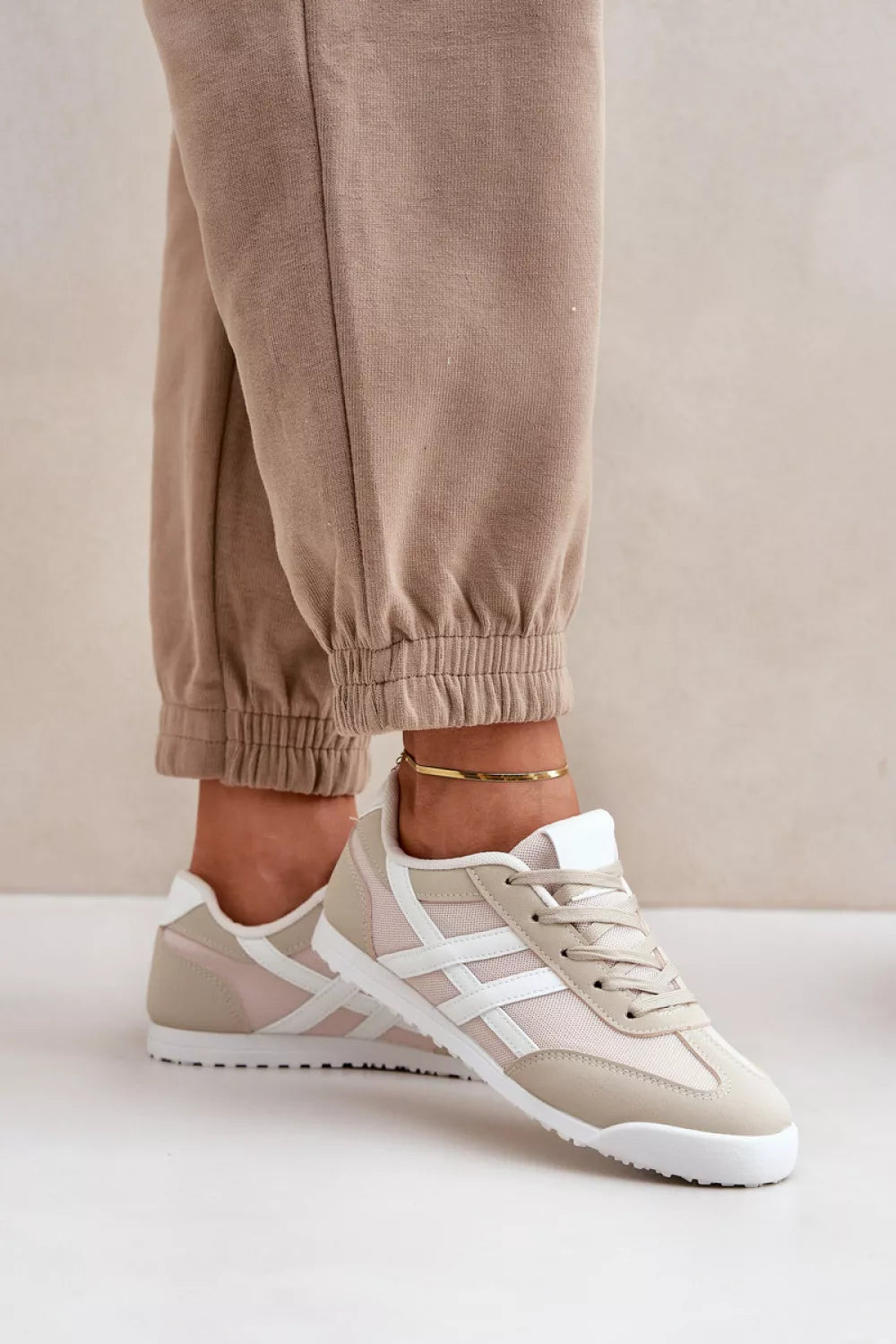 Sportbačiai, modelis 206804. Ženkite į stilių.