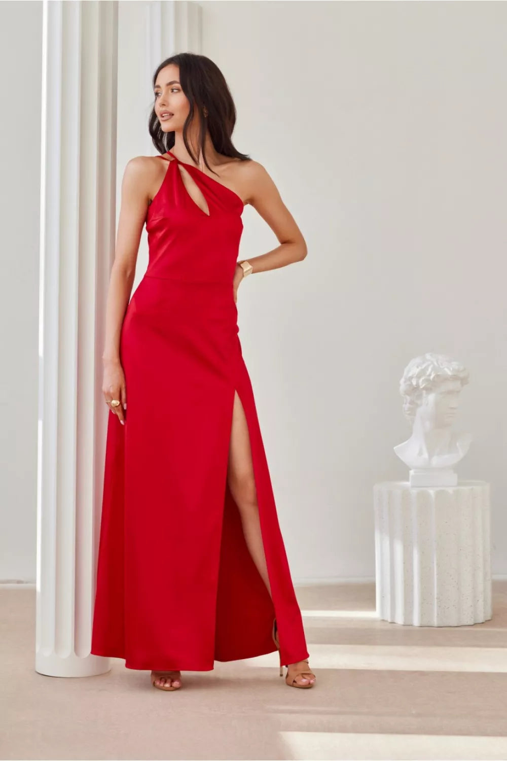 Ilga suknelė, modelis 206975, Roco Fashion