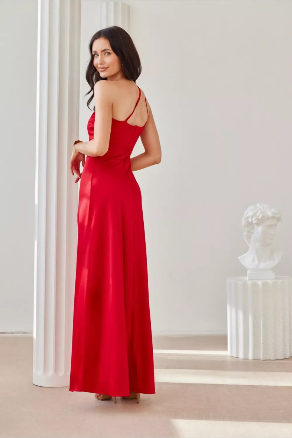 Ilga suknelė, modelis 206975, Roco Fashion