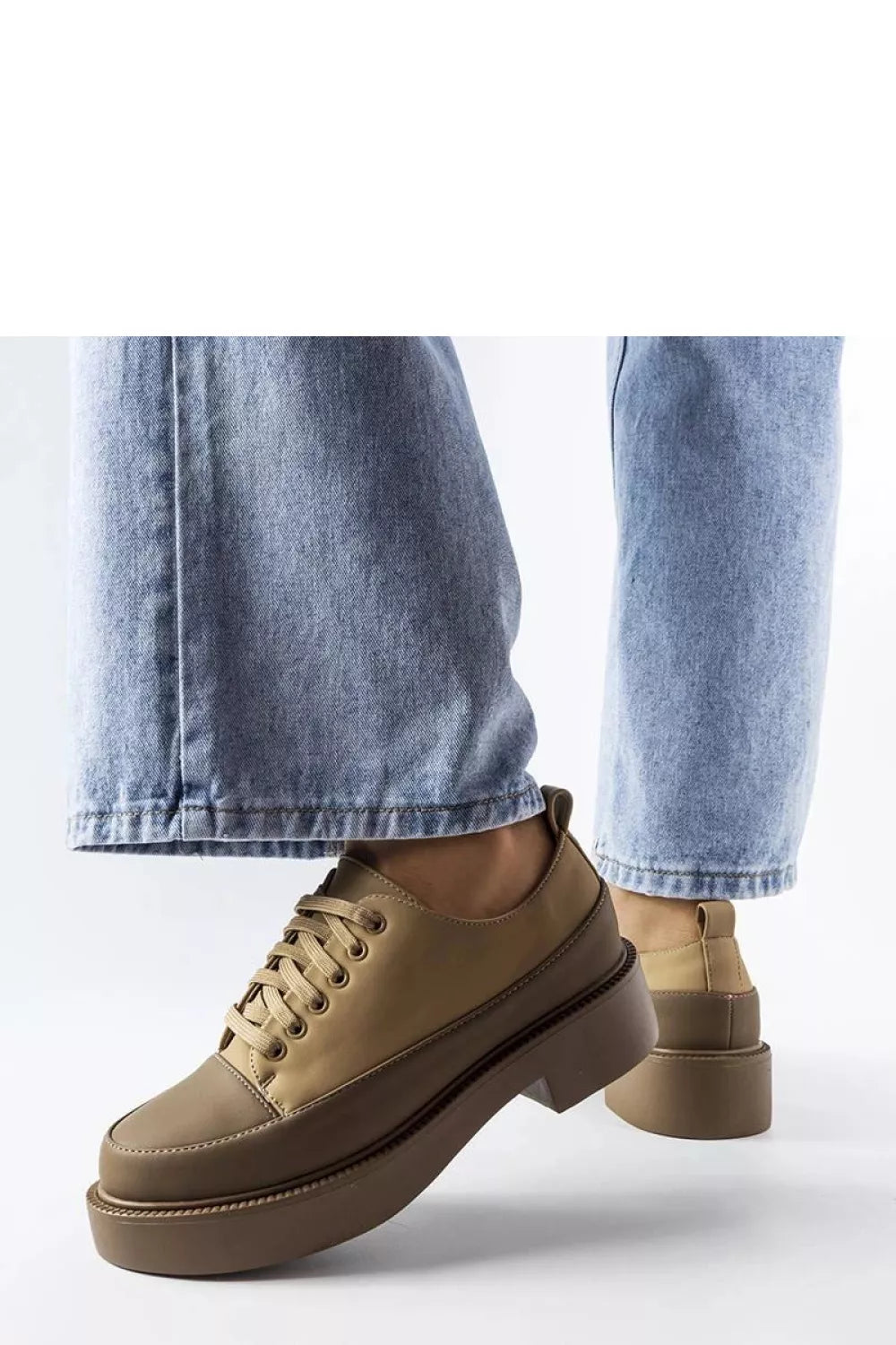 Pusbačiai, modelis 207043 Solea